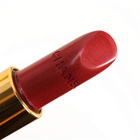 chanel 135 énigmatique|Chanel rouge allure luminous.